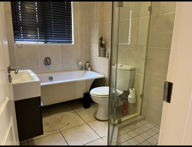 2 BEDROOM APARTMENT FOR SALE IN NORTH RIDING